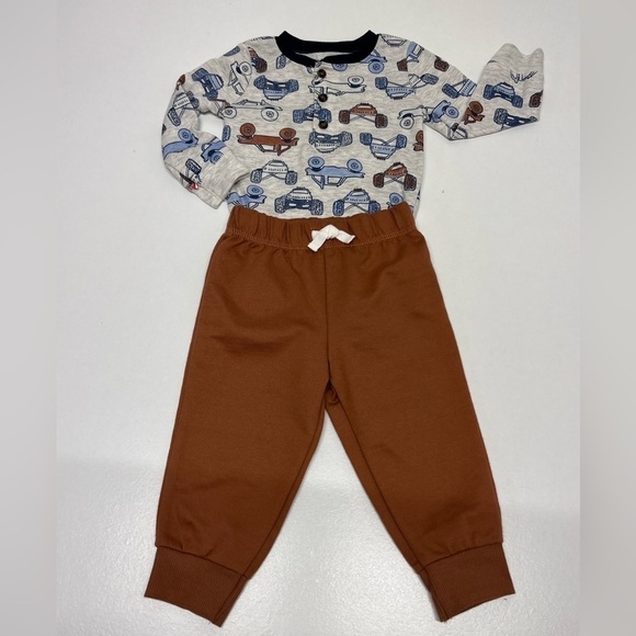Carter's Baby Boy 4 Piece Hoodie Set
Blue Vehicles - Picture 4 of 11